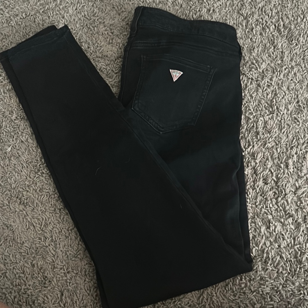 Women's black guess jeans size 29